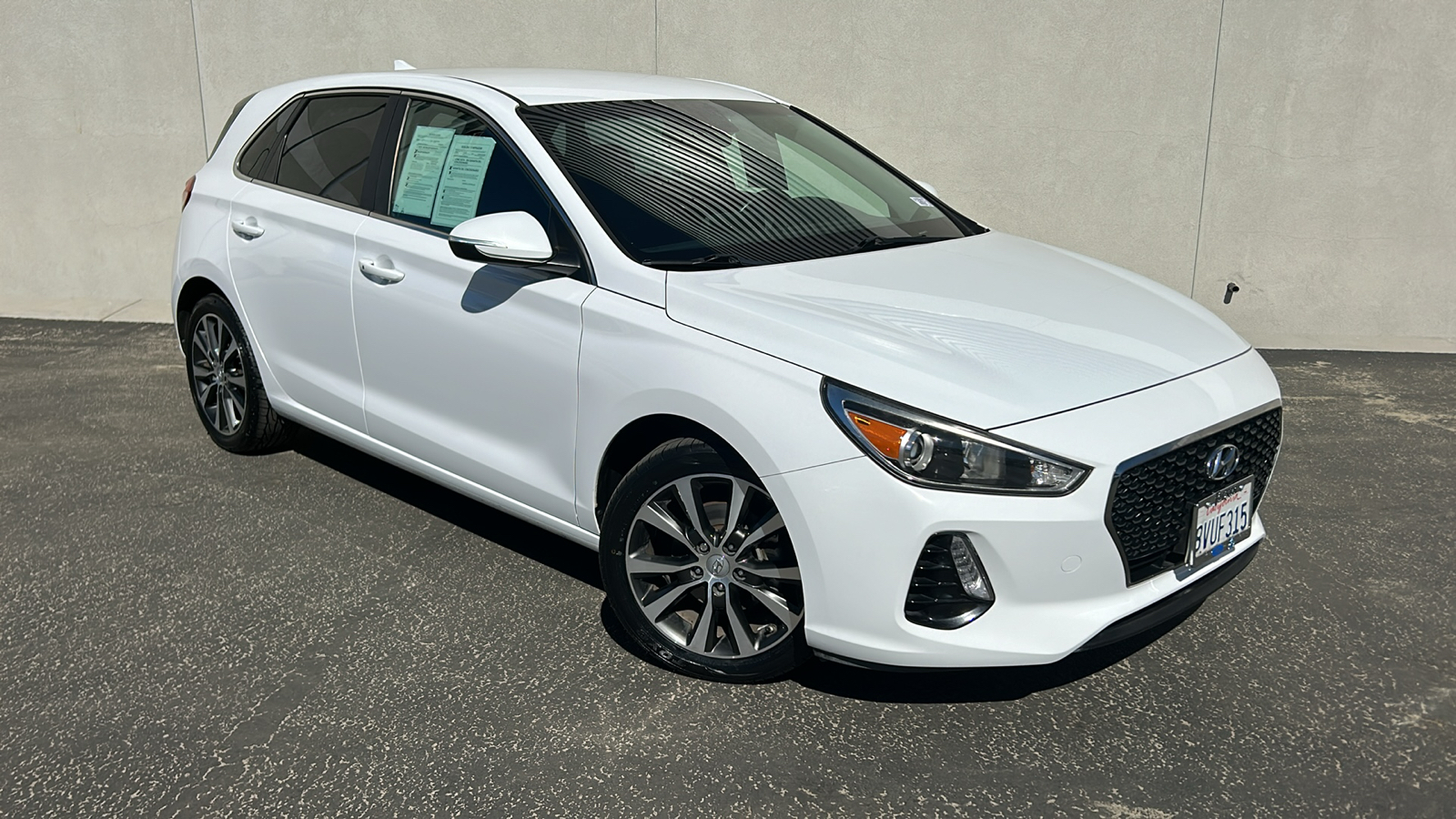 2018 Hyundai Elantra GT Base 1