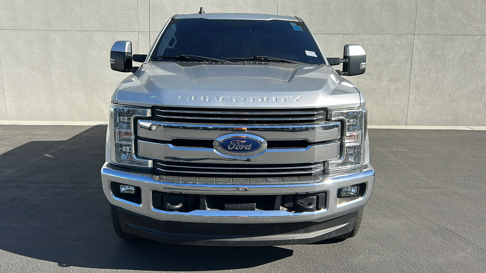 2019 Ford F-250SD Lariat 2