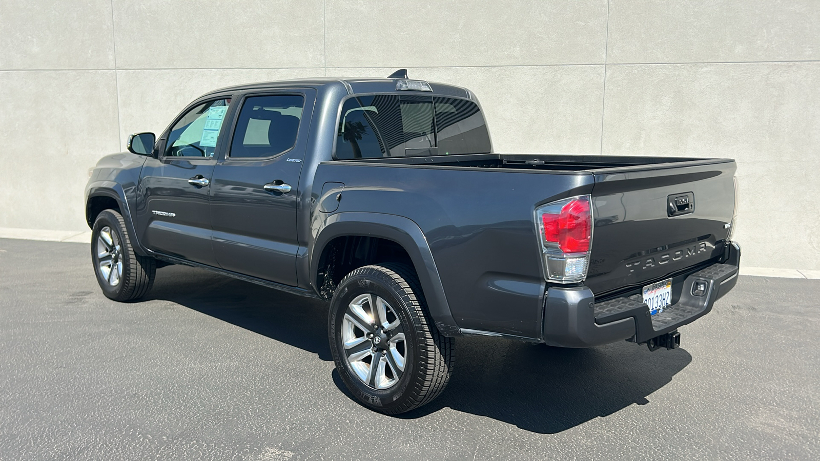 2017 Toyota Tacoma Limited 4