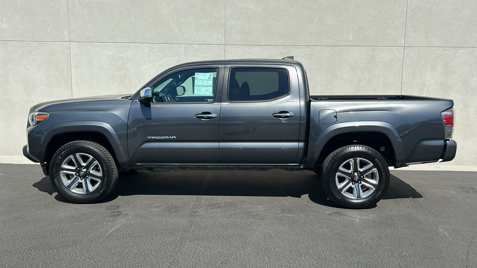 2017 Toyota Tacoma Limited 5