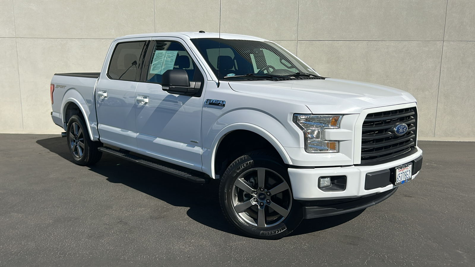 2017 Ford F-150 XLT 1