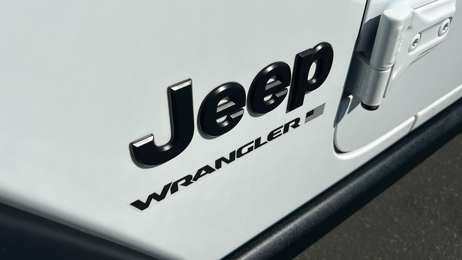 2023 Jeep Wrangler High Tide 8