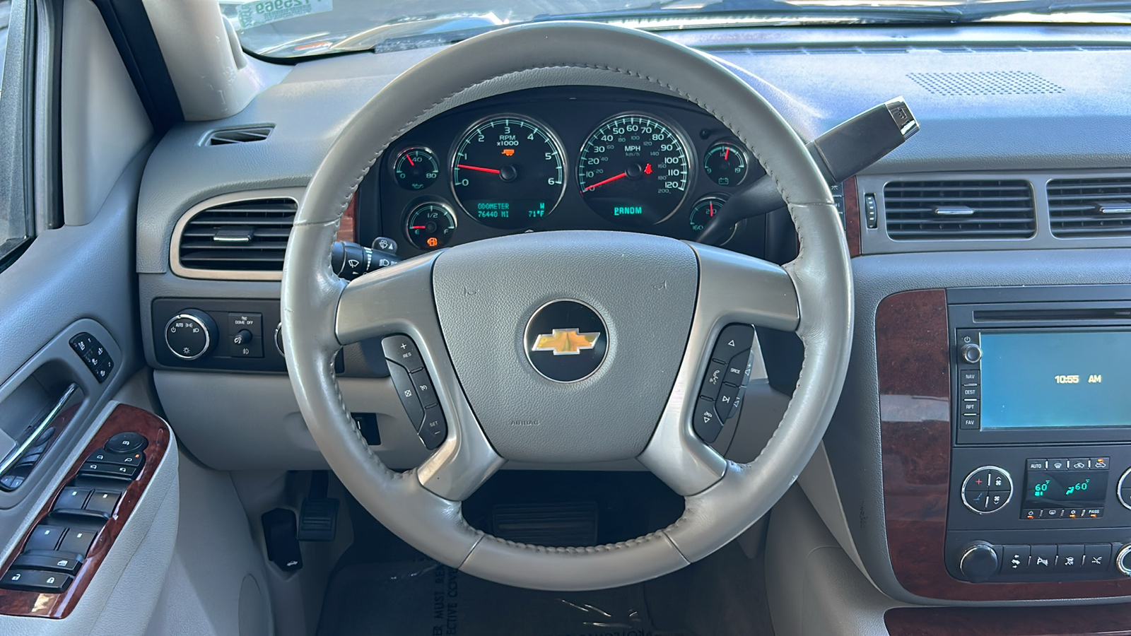 2011 Chevrolet Avalanche 1500 LTZ 17