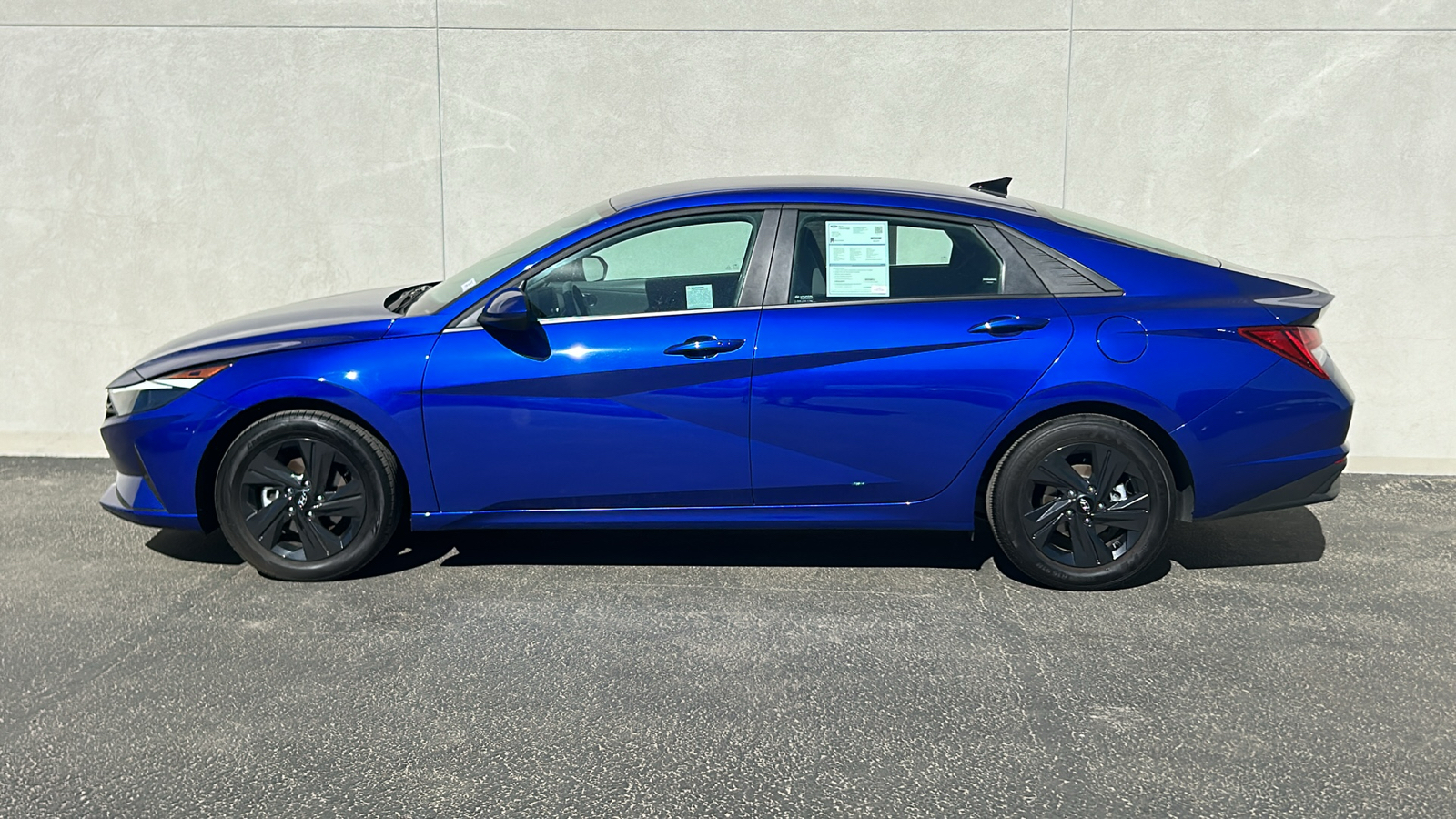 2023 Hyundai Elantra Hybrid Blue 5