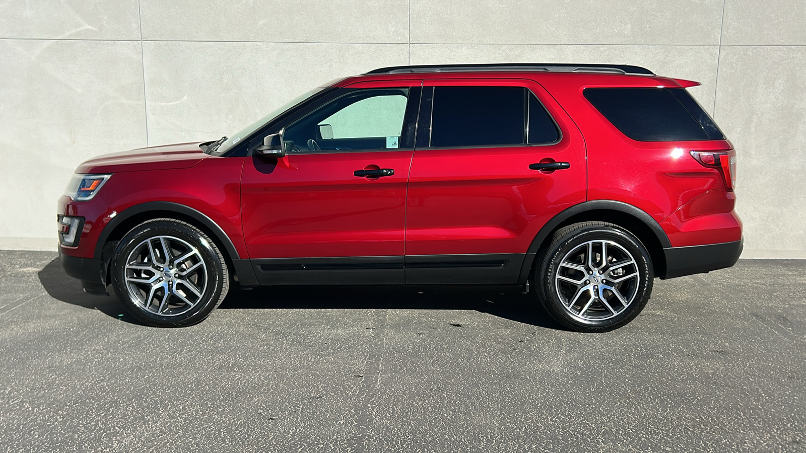 2017 Ford Explorer Sport 5