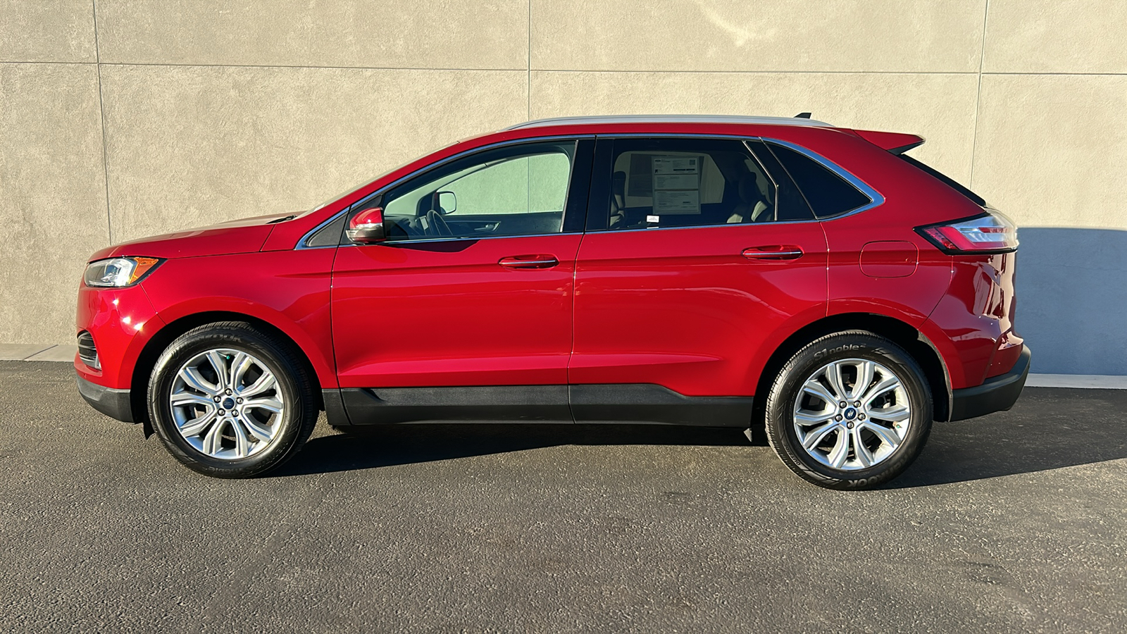 2022 Ford Edge Titanium 5