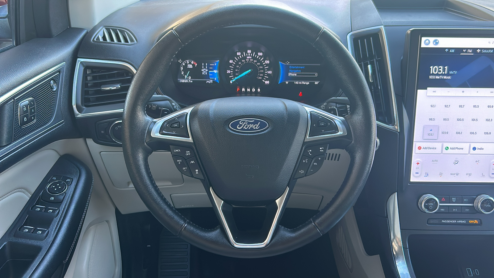 2022 Ford Edge Titanium 13