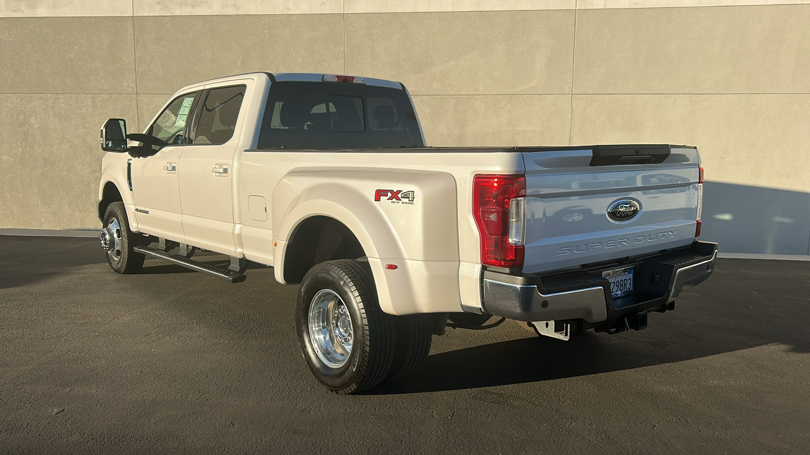 2017 Ford F-350SD Lariat 4