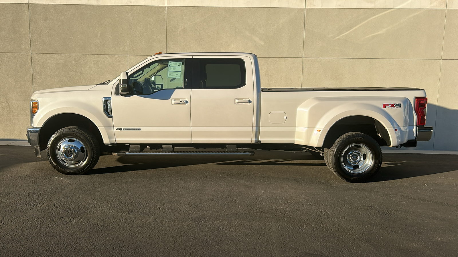 2017 Ford F-350SD Lariat 5