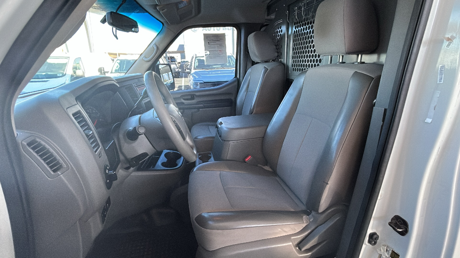 2016 Nissan NV2500 HD SV 21