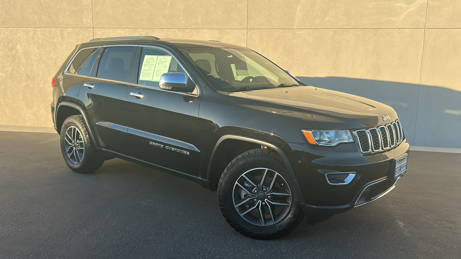 2019 Jeep Grand Cherokee Limited 1