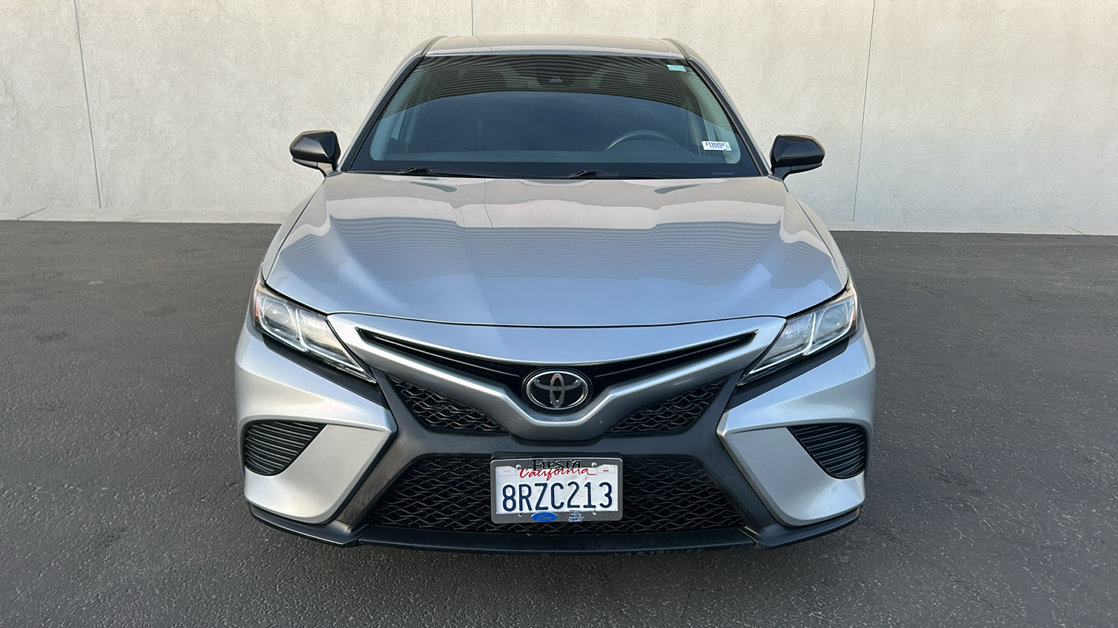 2020 Toyota Camry SE Nightshade 2