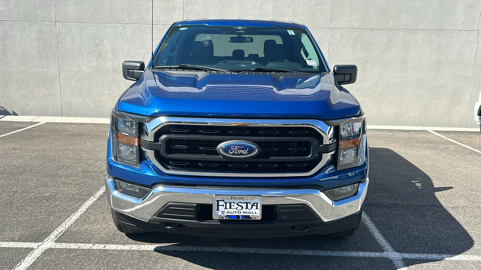 2023 Ford F-150 XLT 2