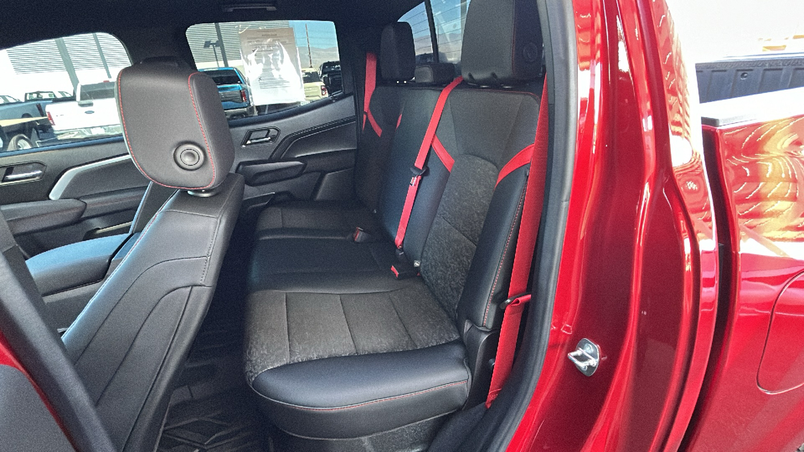 2023 Chevrolet Colorado Z71 25