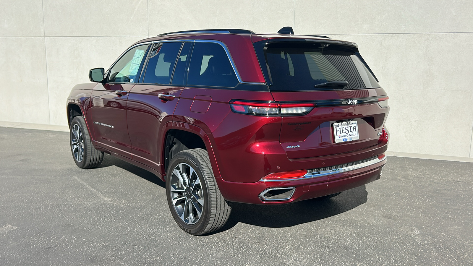 2023 Jeep Grand Cherokee Overland 4