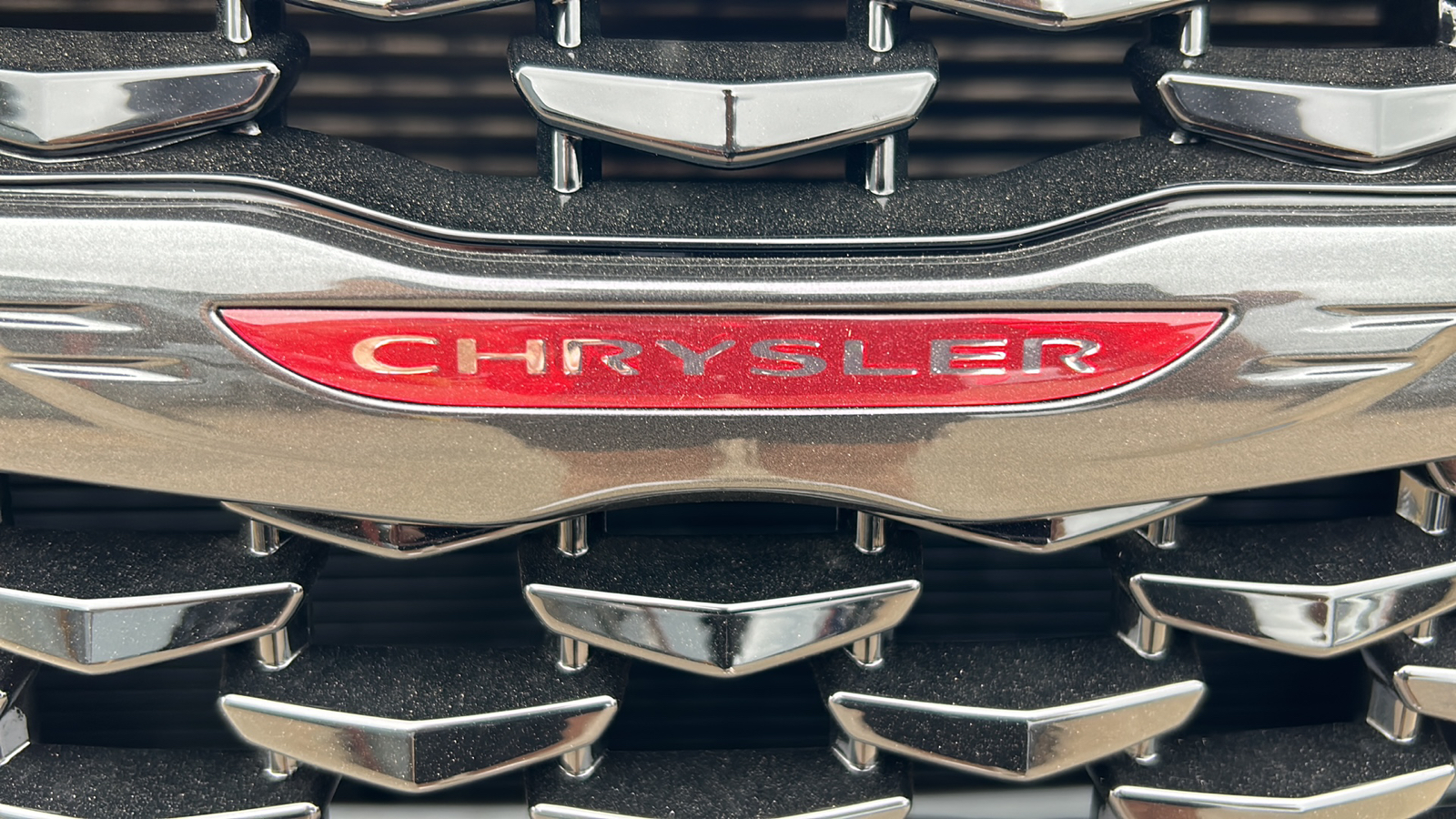 2023 Chrysler 300 300S 7