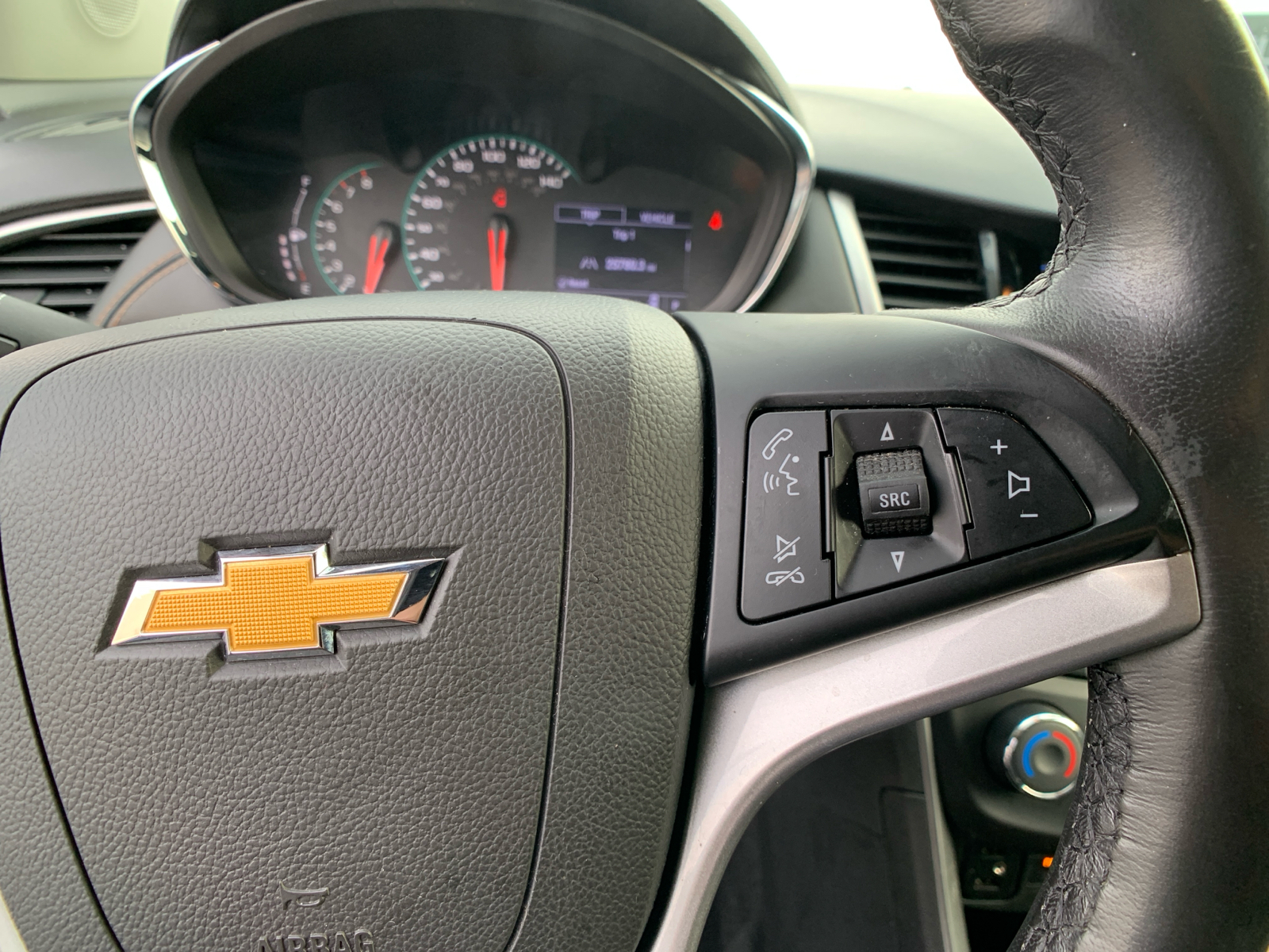 2019 Chevrolet Trax LT 22