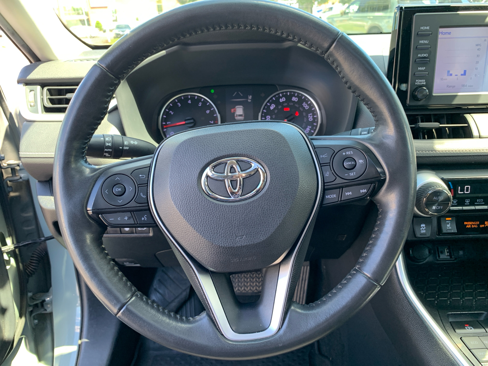 2019 Toyota RAV4 XLE 21