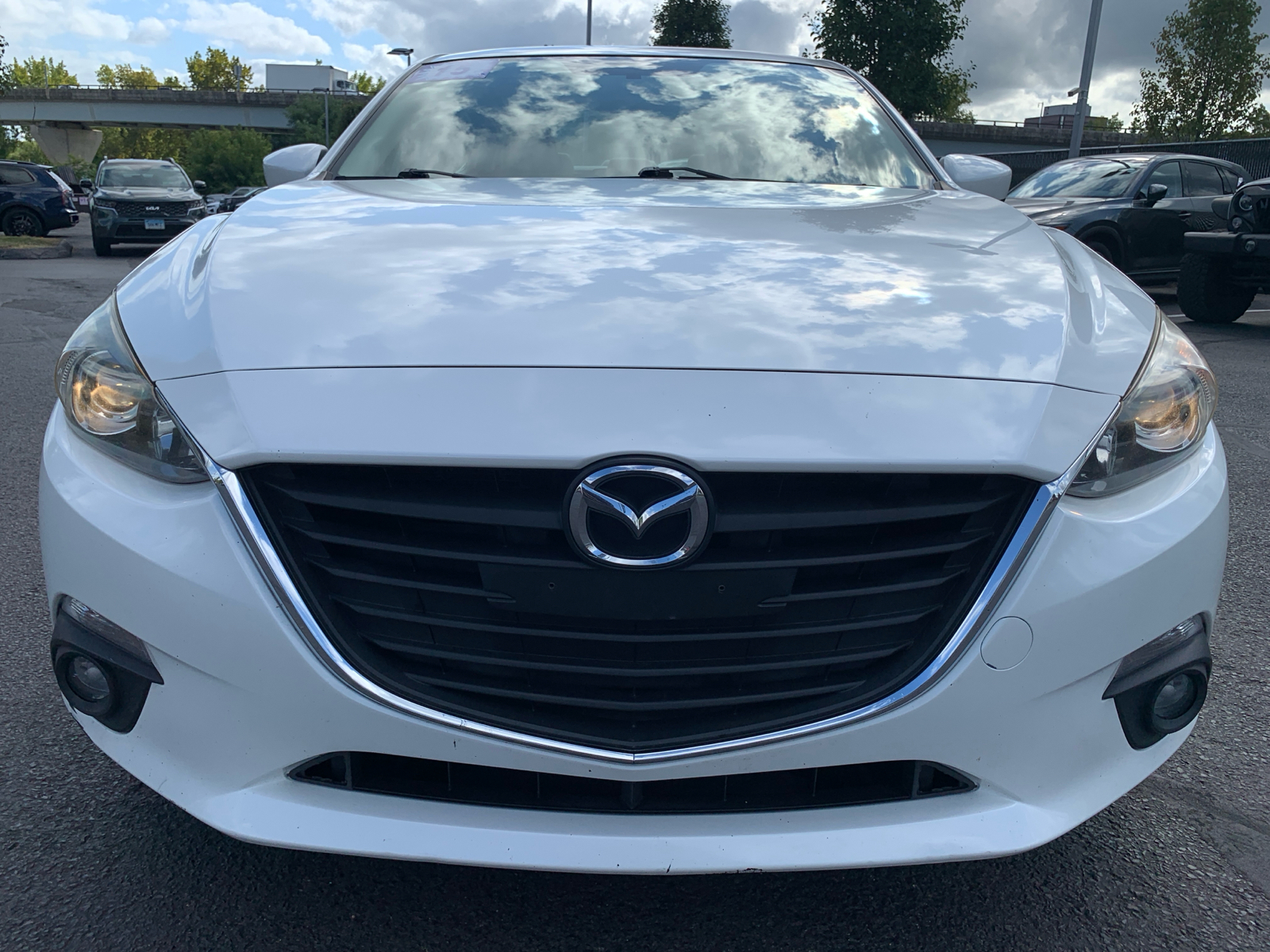 2015 Mazda Mazda3 i Grand Touring 8