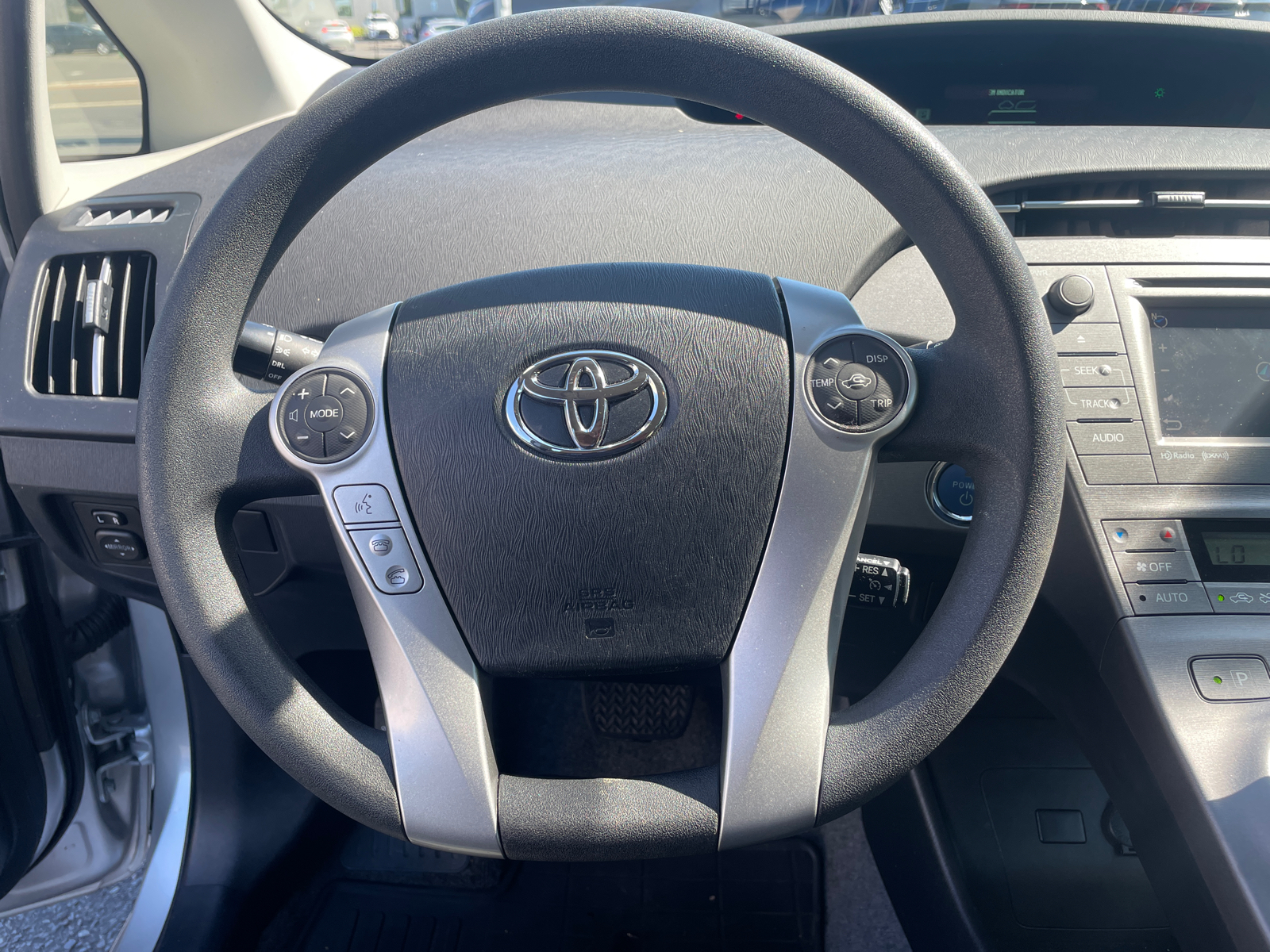 2014 Toyota Prius Three 21