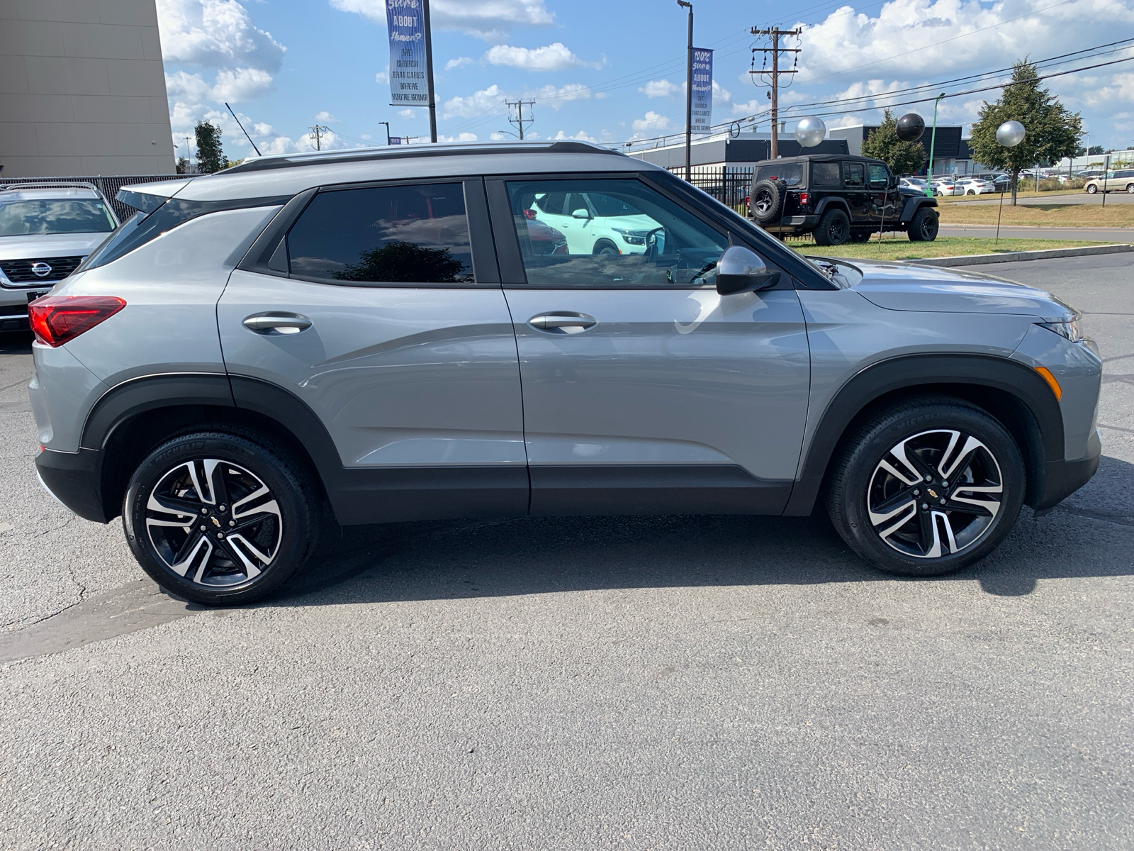 2023 Chevrolet TrailBlazer LT 2