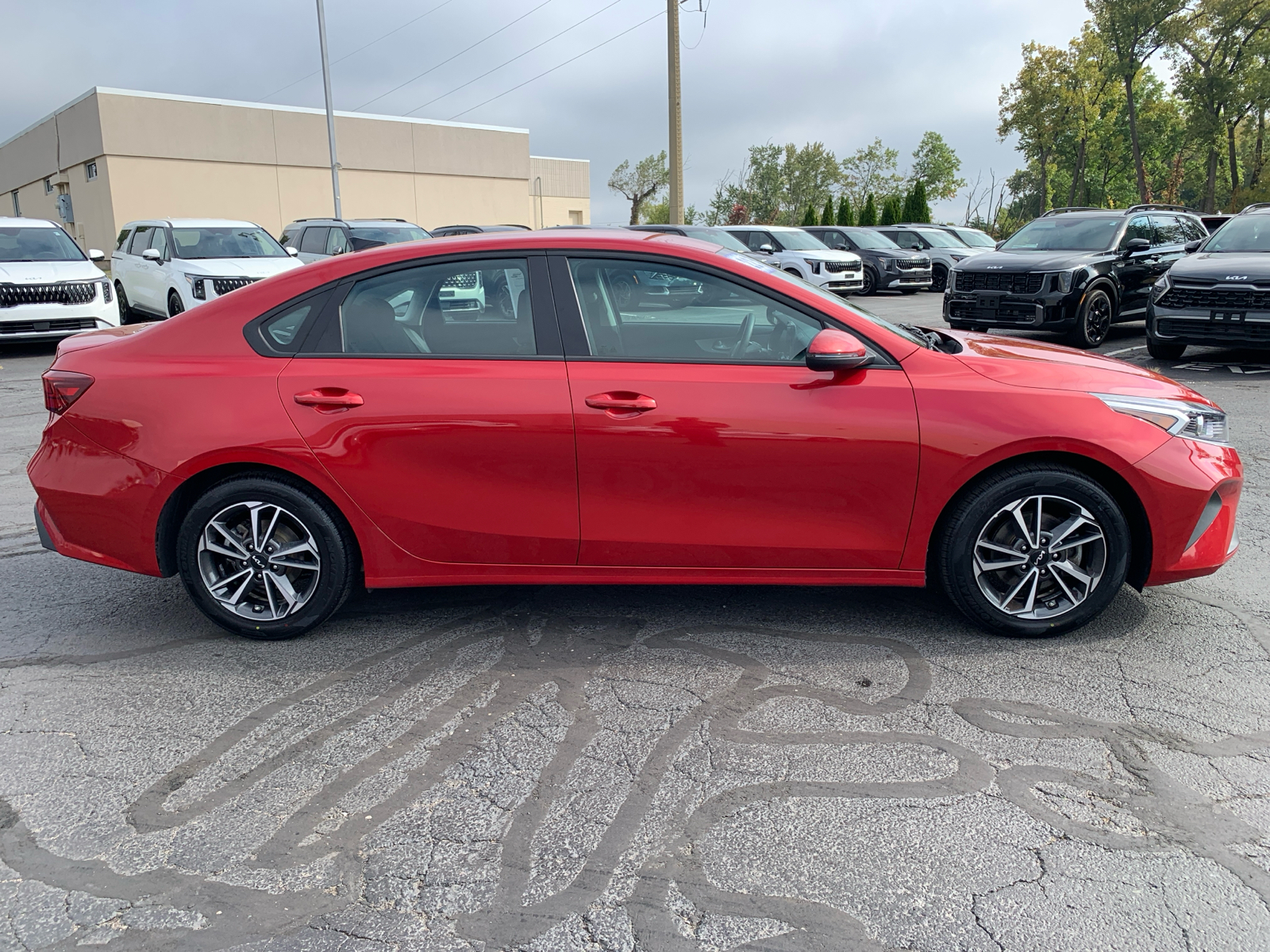 2022 Kia Forte LXS 2