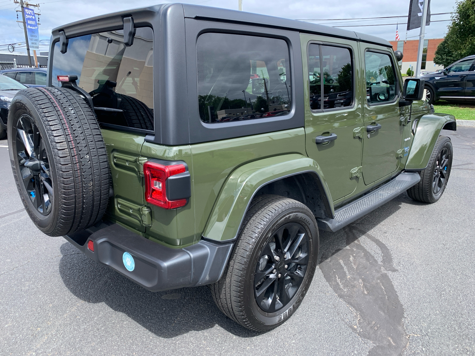 2022 Jeep Wrangler Unlimited Sahara 4xe 3