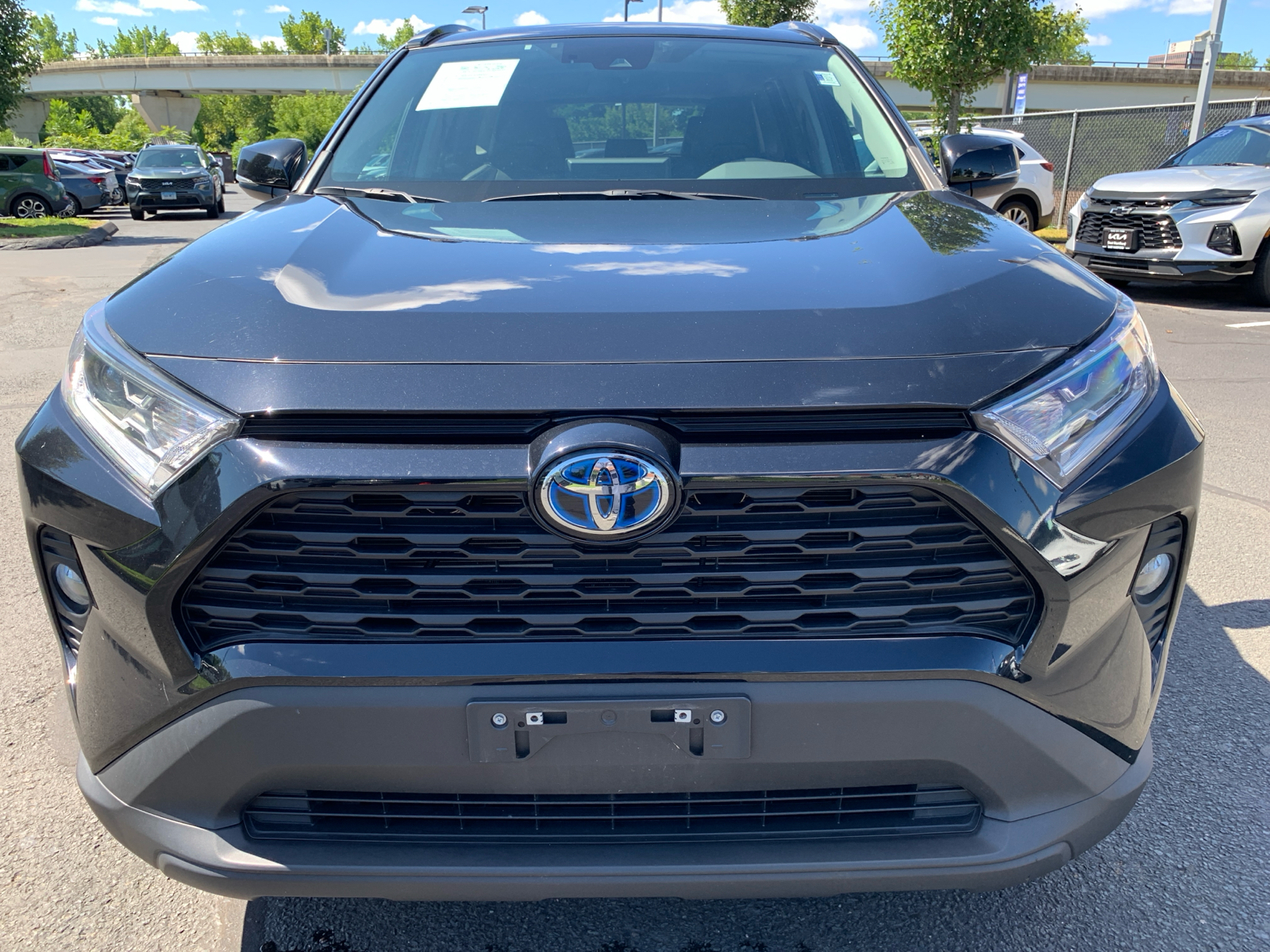 2021 Toyota RAV4 Hybrid XLE Premium 8