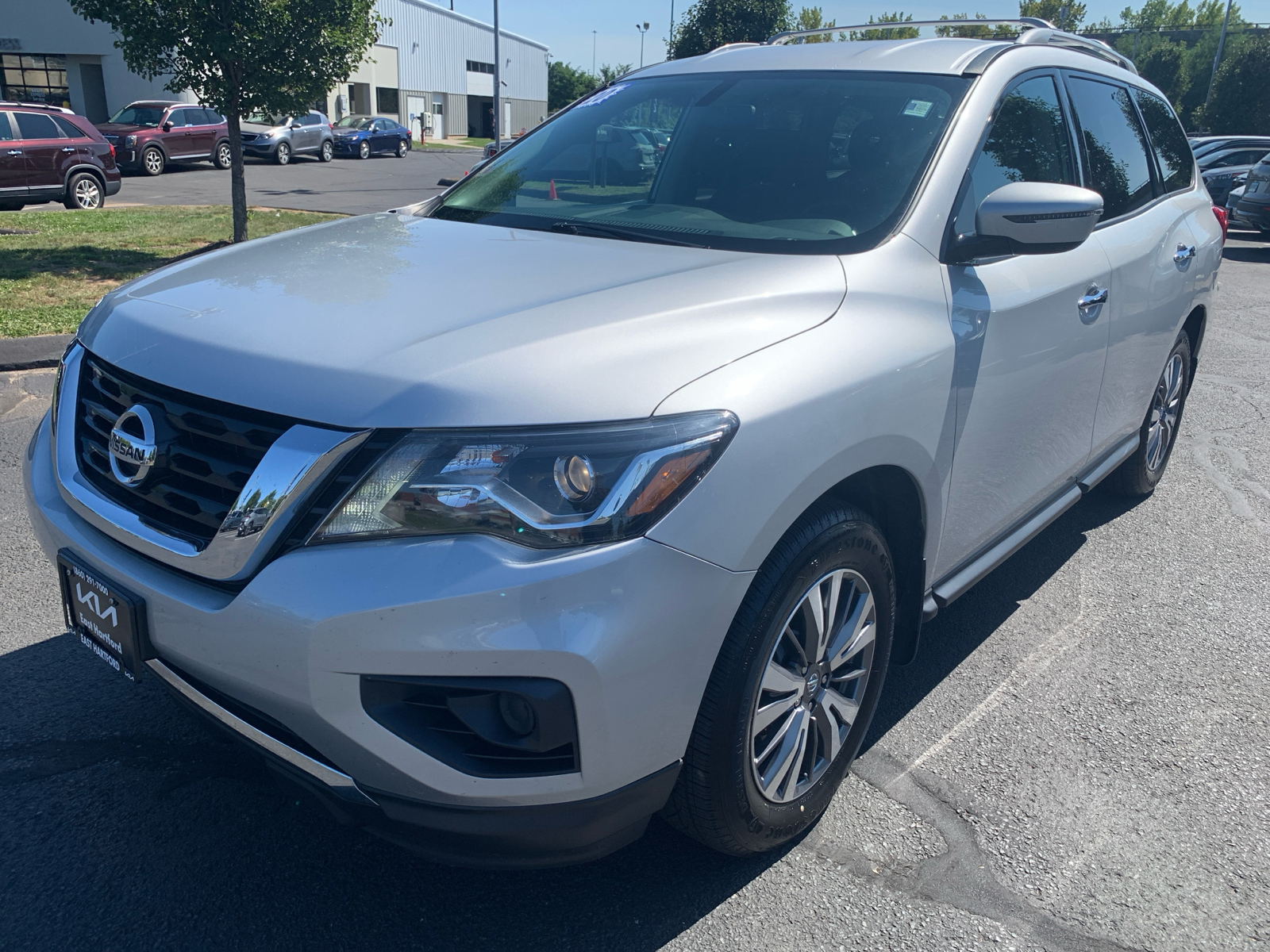 2020 Nissan Pathfinder S 7