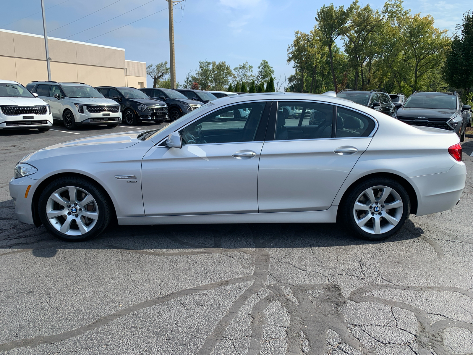 2012 BMW 5 Series 550i xDrive 6