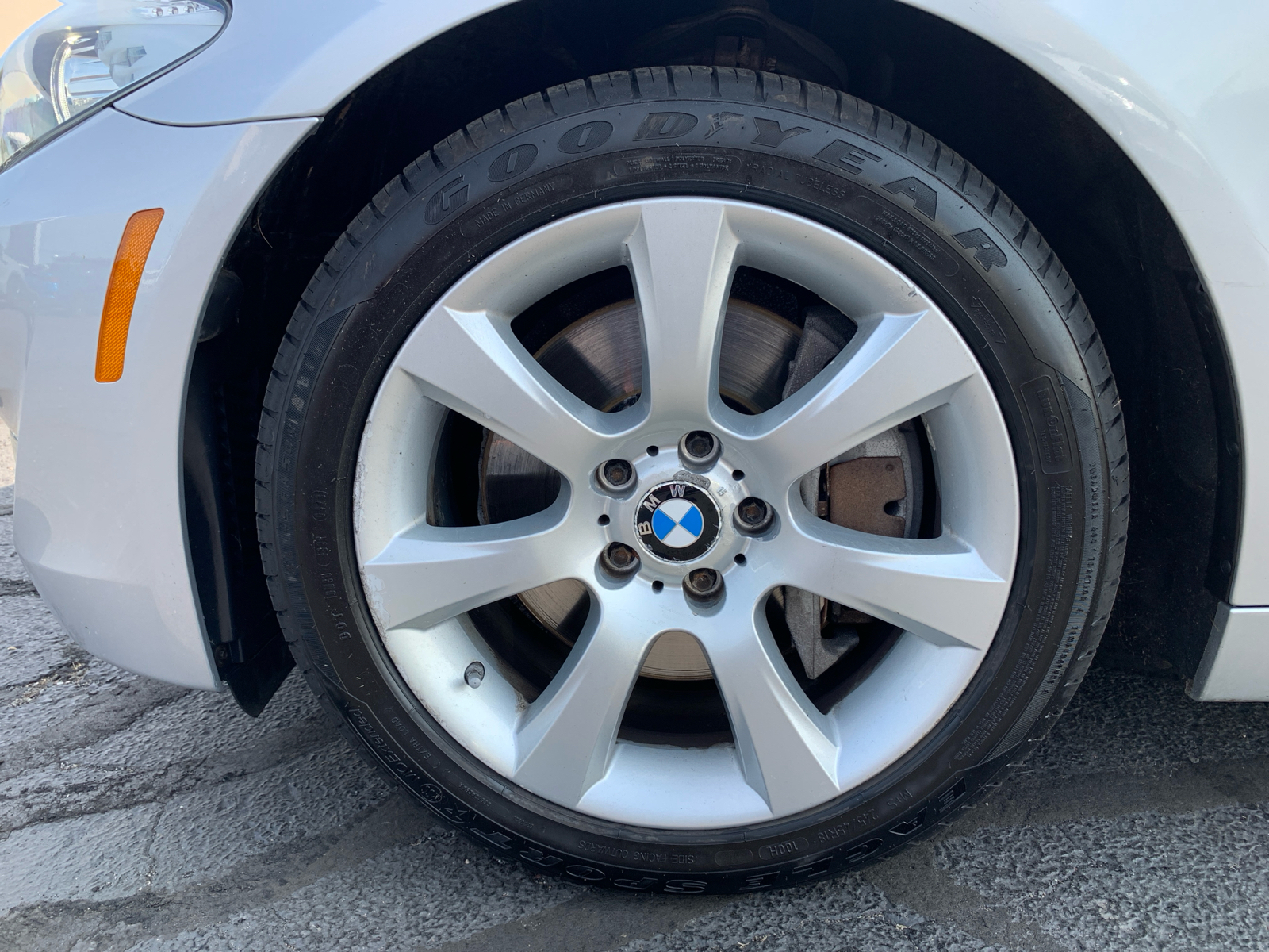 2012 BMW 5 Series 550i xDrive 10