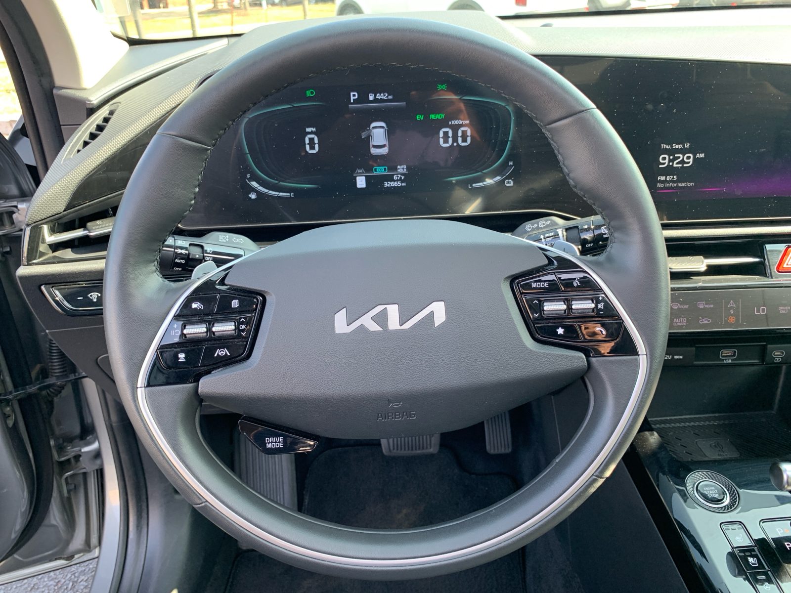 2023 Kia Niro SX 21