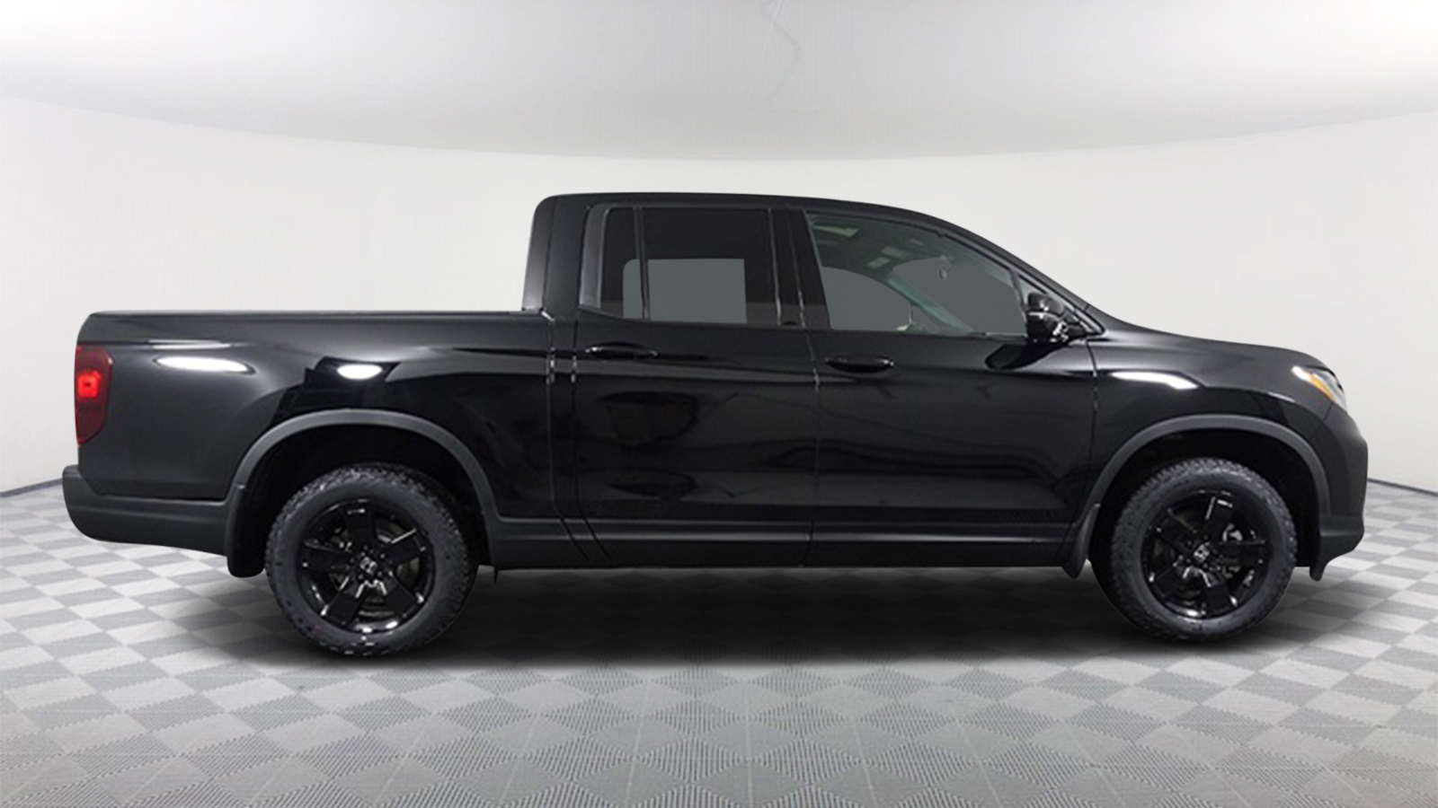 2025 Honda RIDGELINE Black Edition 8