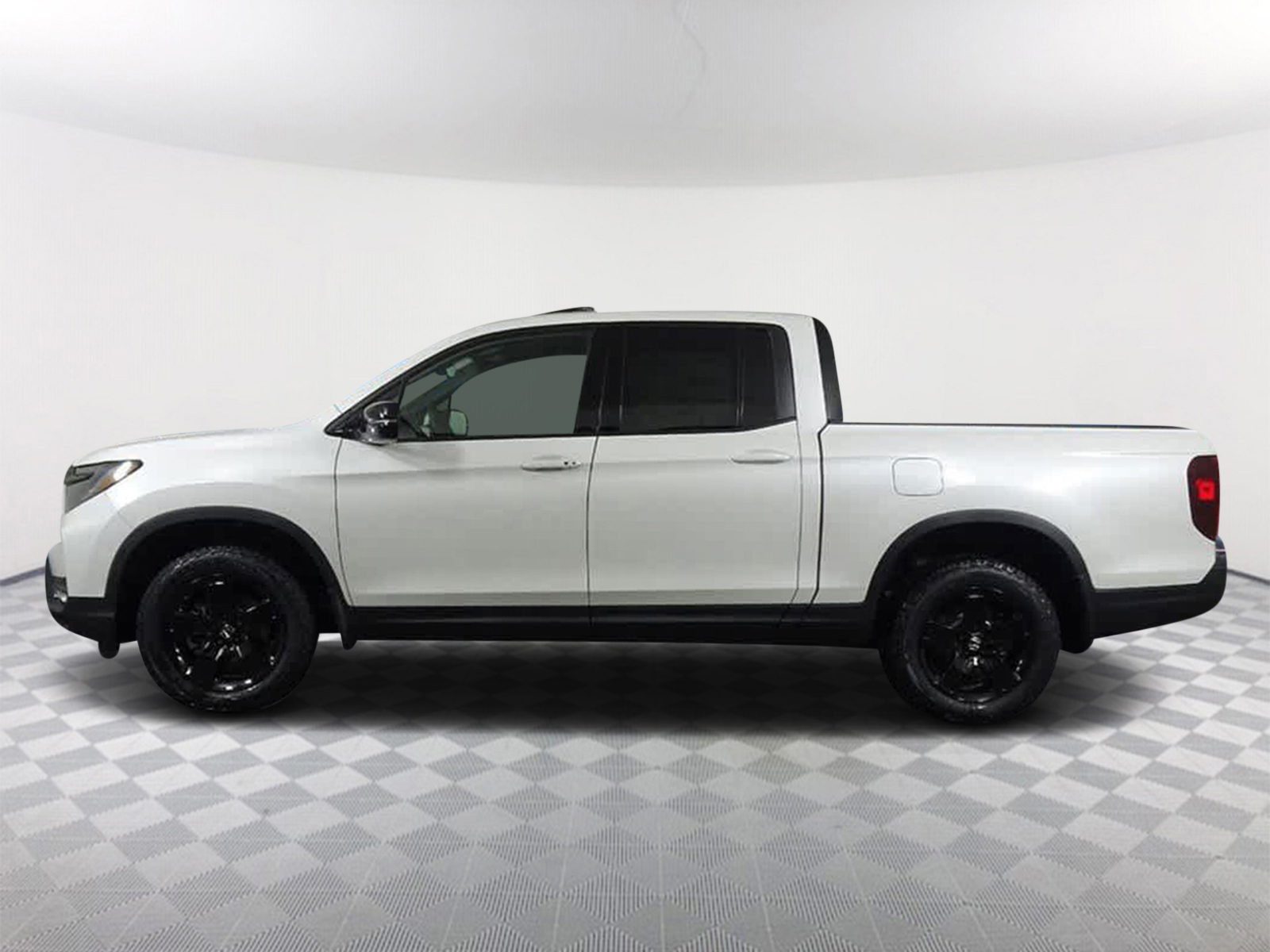 2025 Honda Ridgeline Black Edition 4