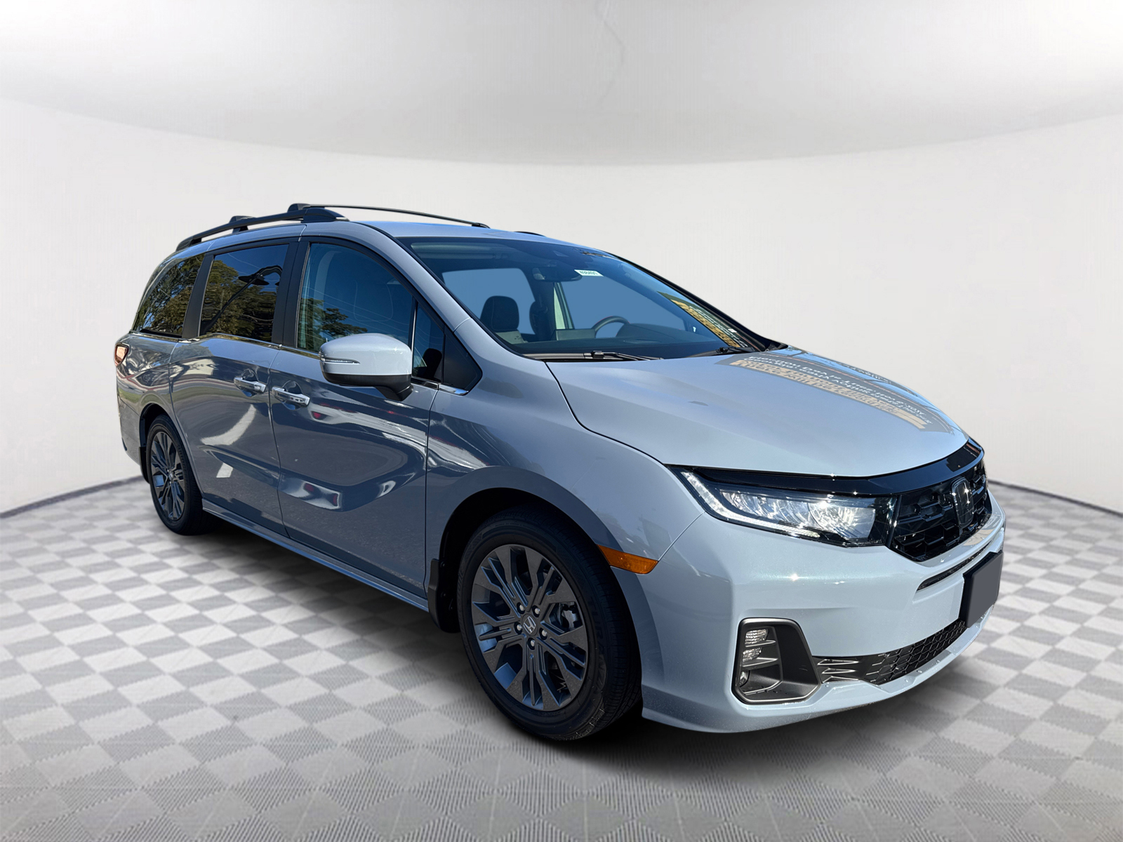 2025 Honda Odyssey Touring 3