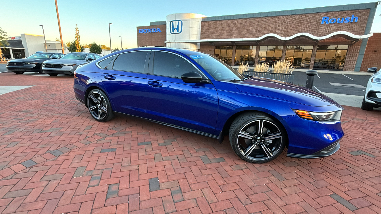 2023 Honda Accord Hybrid Sport 1