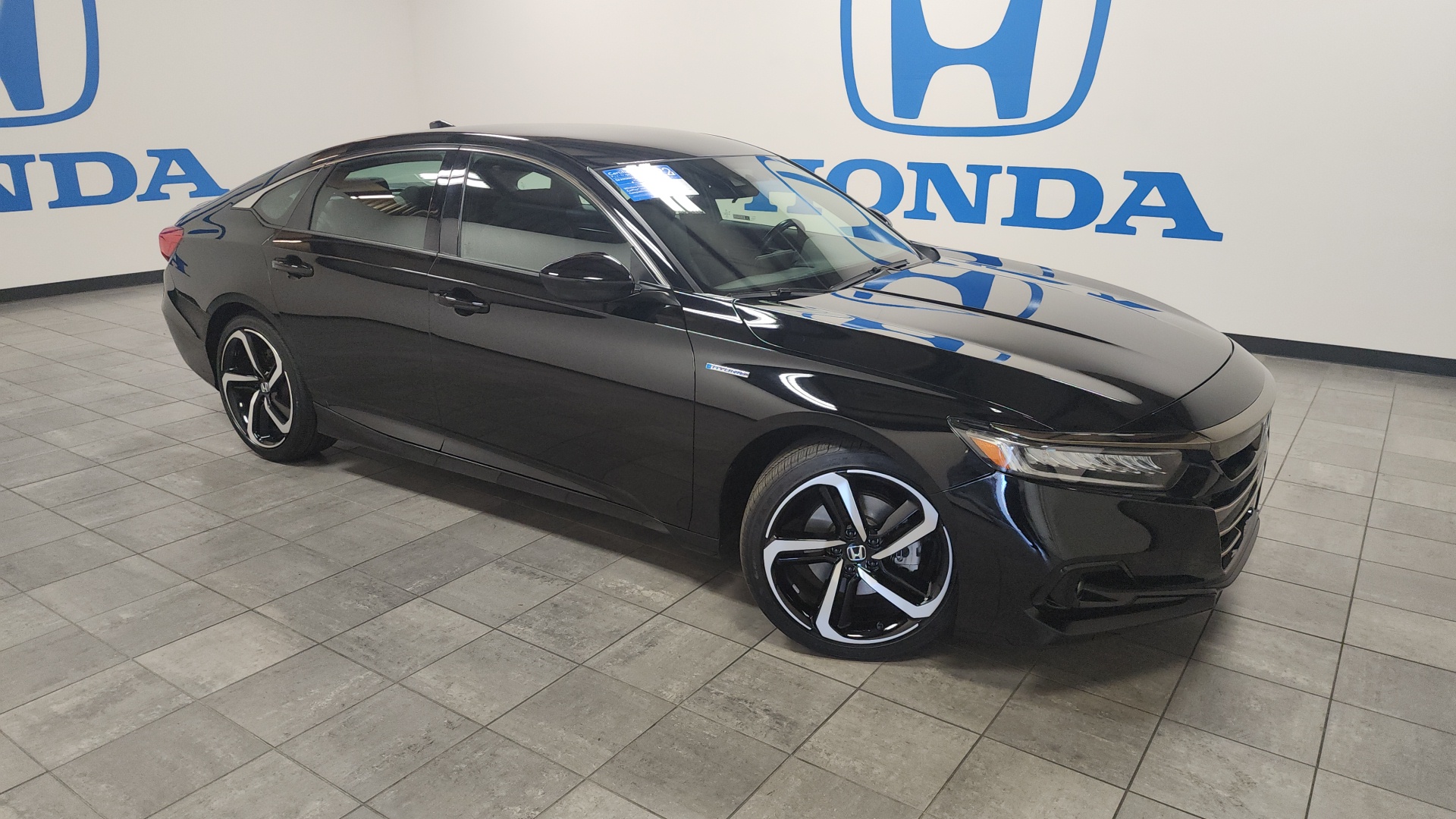 2022 Honda Accord Hybrid Sport 1