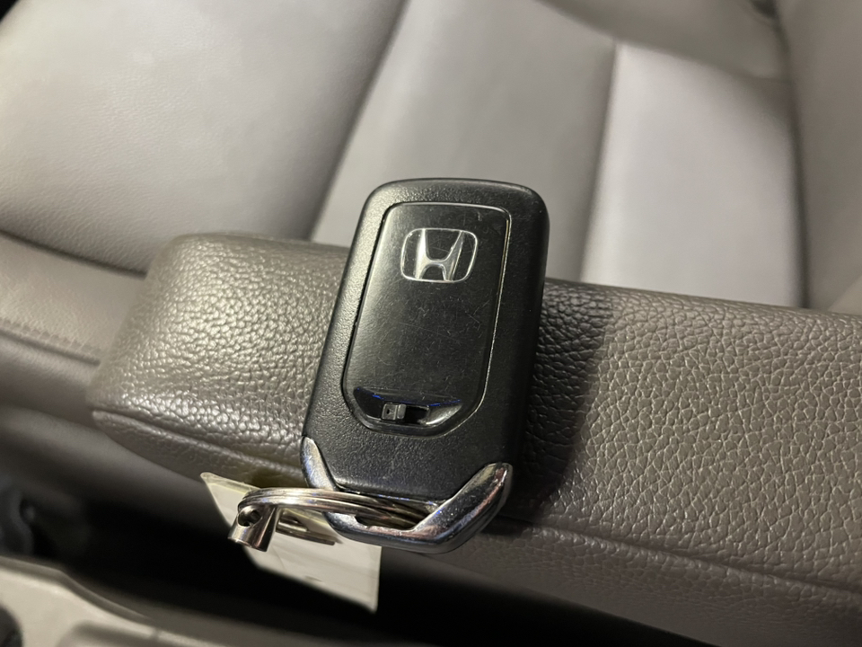 2016 Honda Odyssey EX-L 25