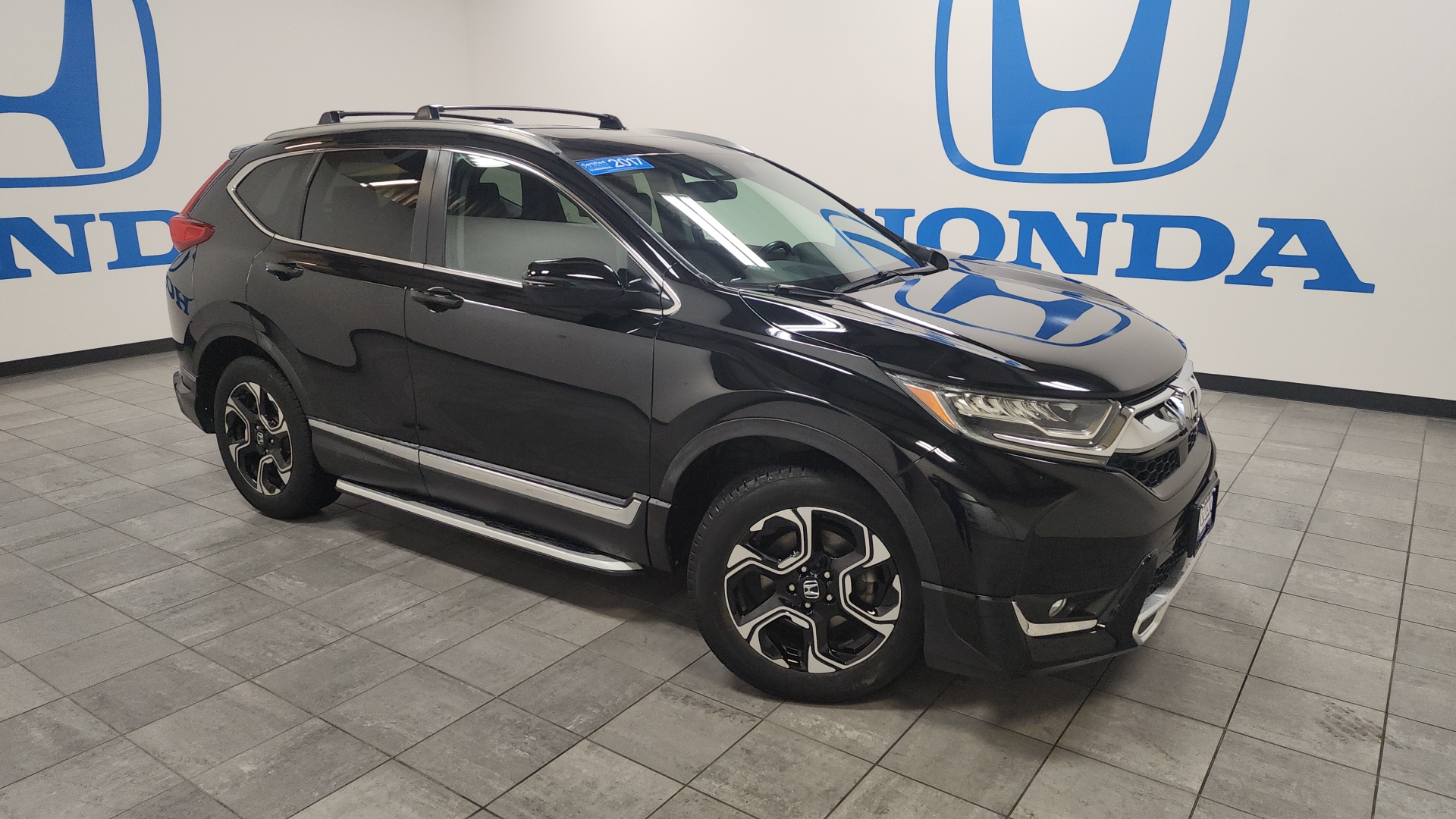 2017 Honda CR-V Touring 1