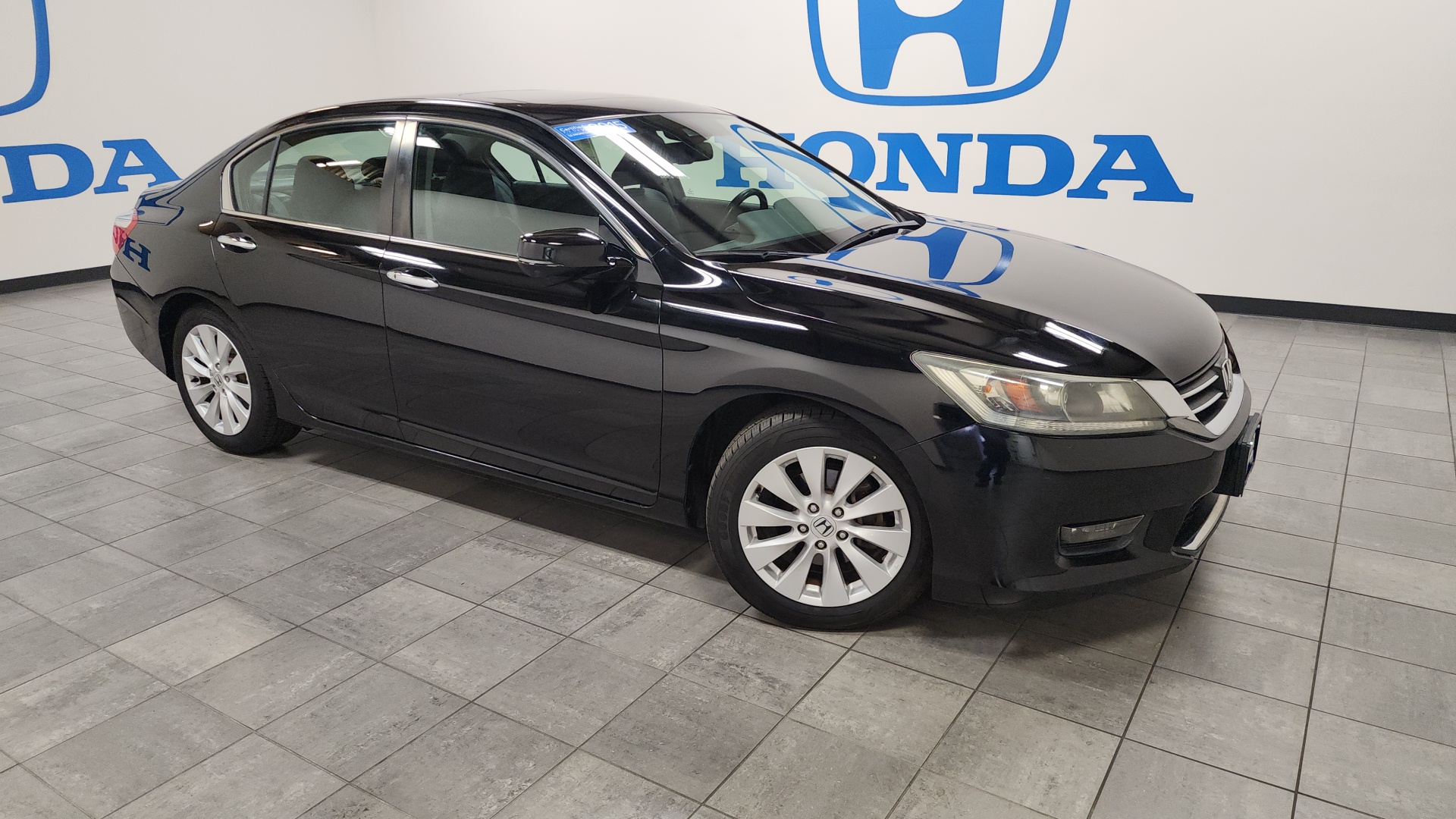 2015 Honda Accord Sedan EX-L 2