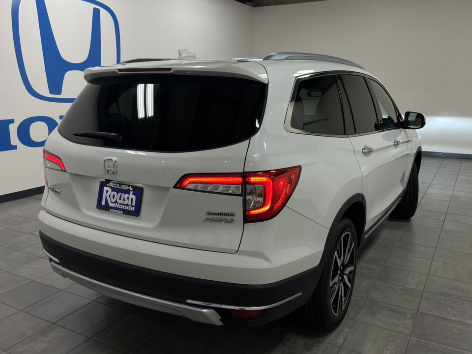 2022 Honda Pilot Touring 7-Passenger 31