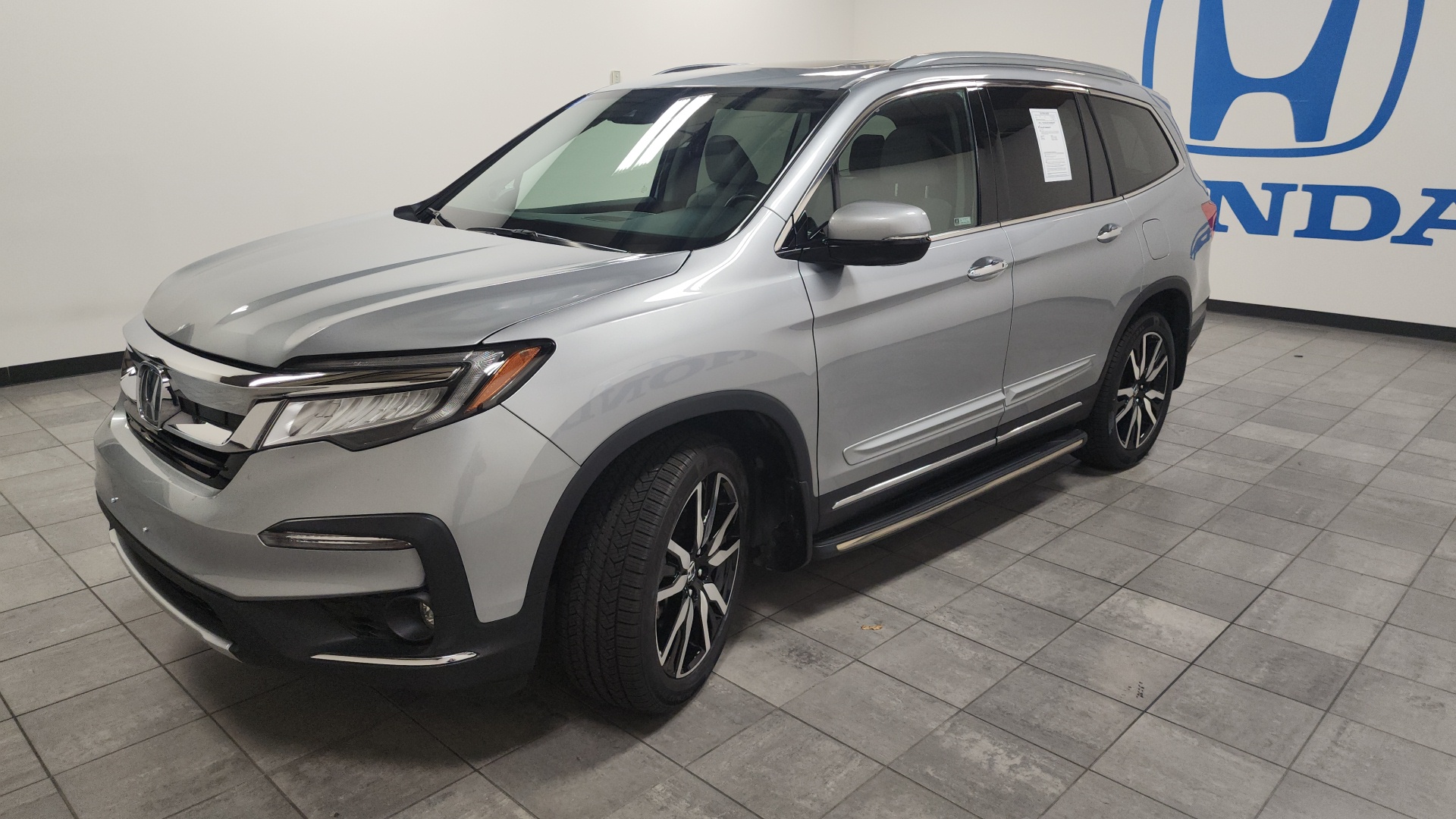 2019 Honda Pilot Touring 8-Passenger 4