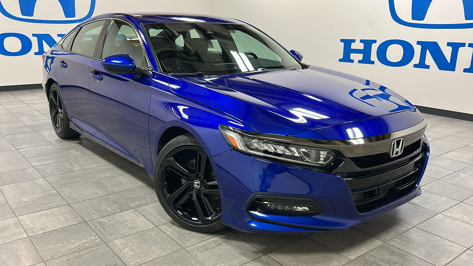 2019 Honda Accord Sedan  2