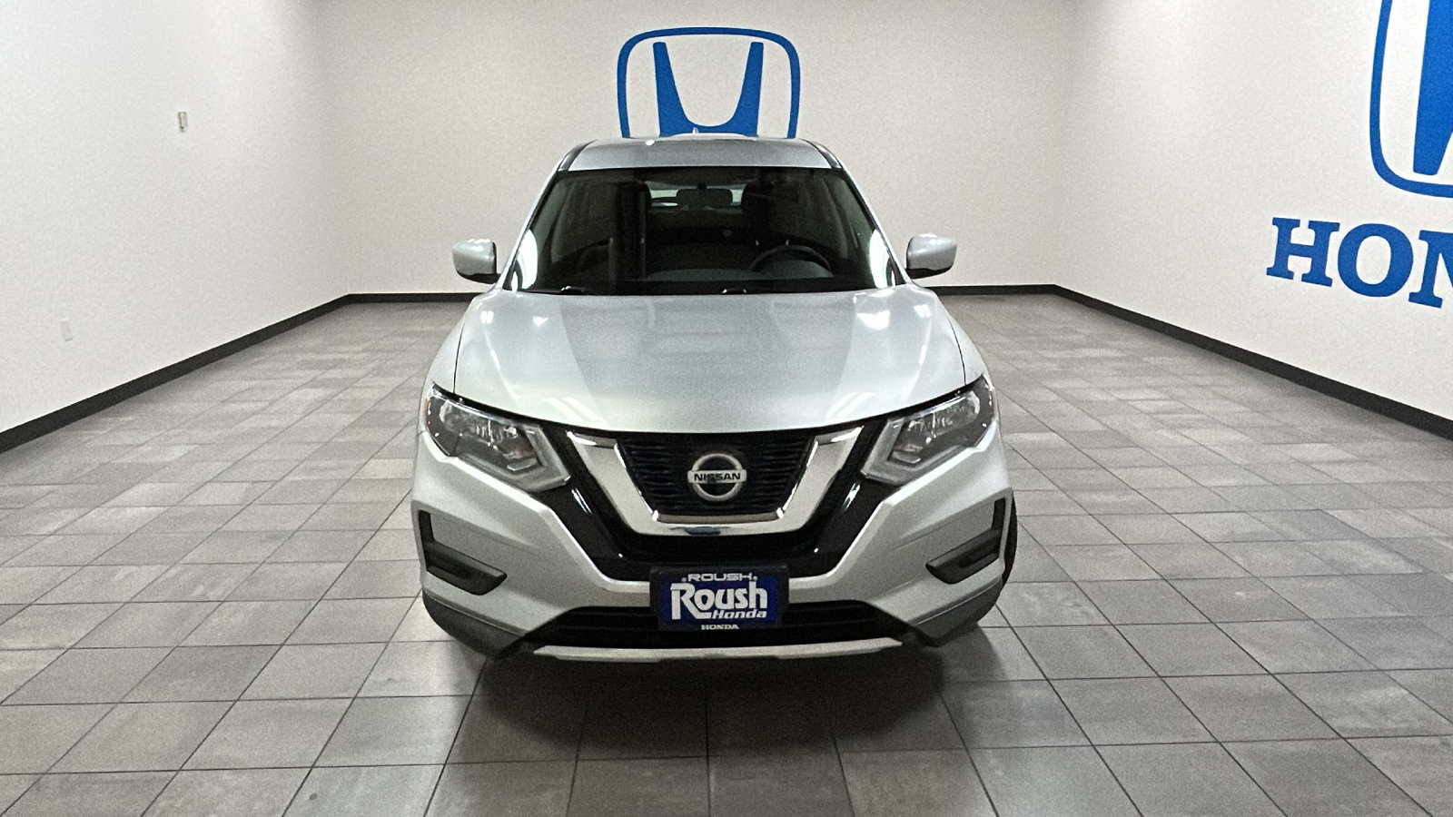 2018 NISSAN ROGUE  2