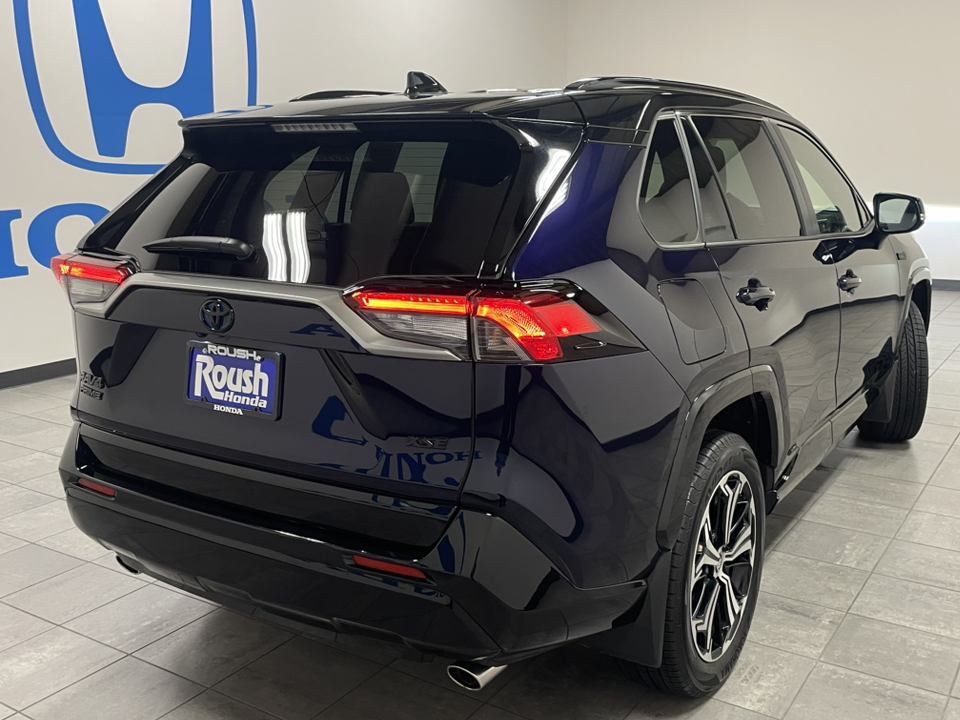 2024 Toyota RAV4 Prime XSE 32