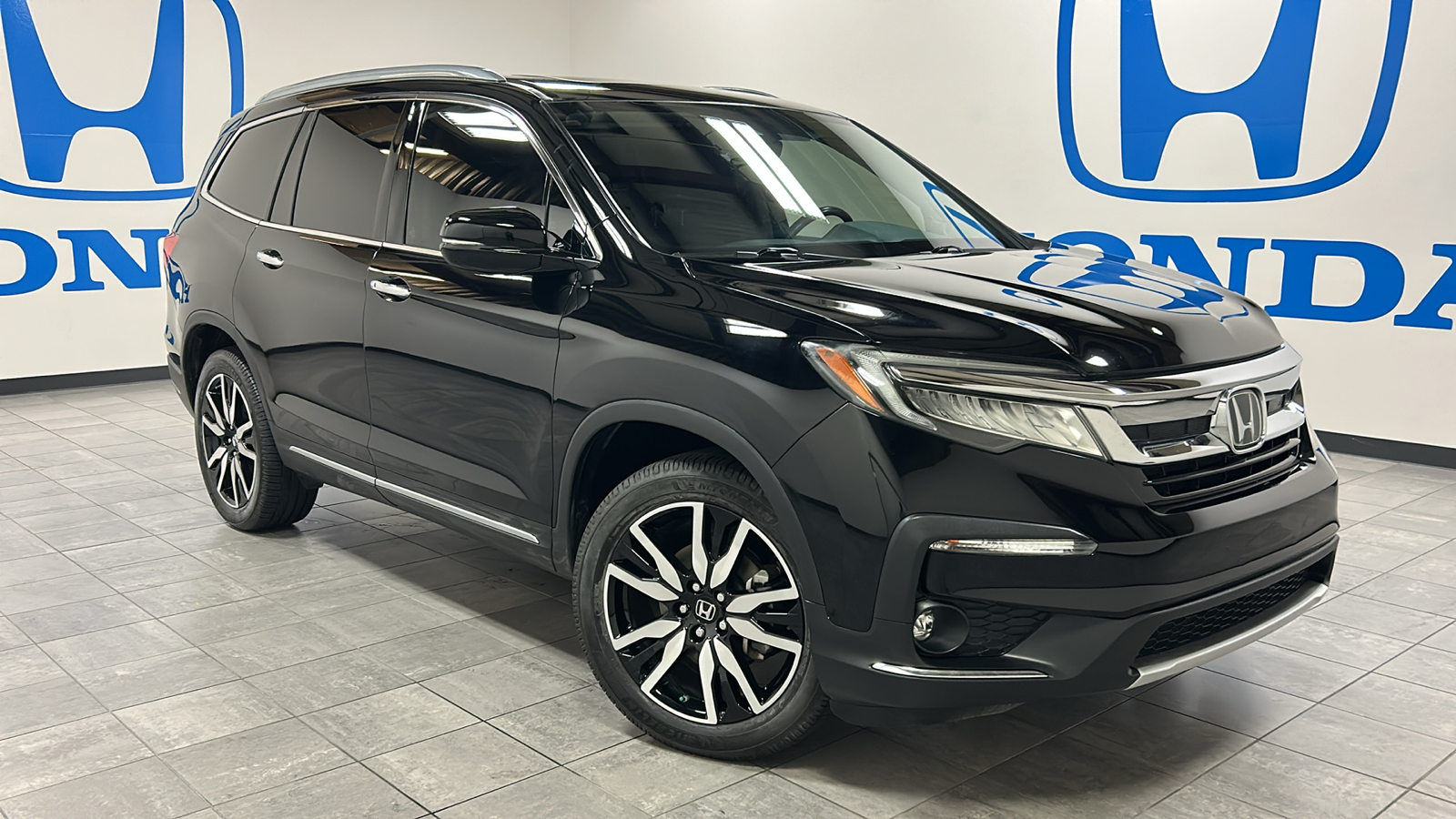 2021 Honda Pilot Touring 8-Passenger 1