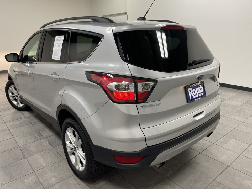 2017 Ford Escape SE 31