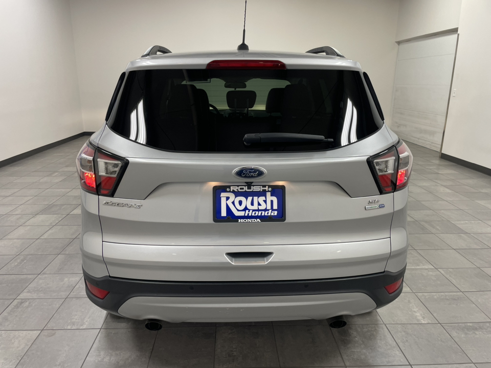 2017 Ford Escape SE 32