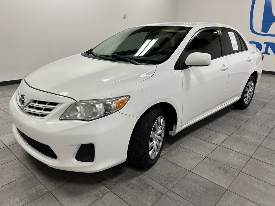 2013 Toyota Corolla LE 3