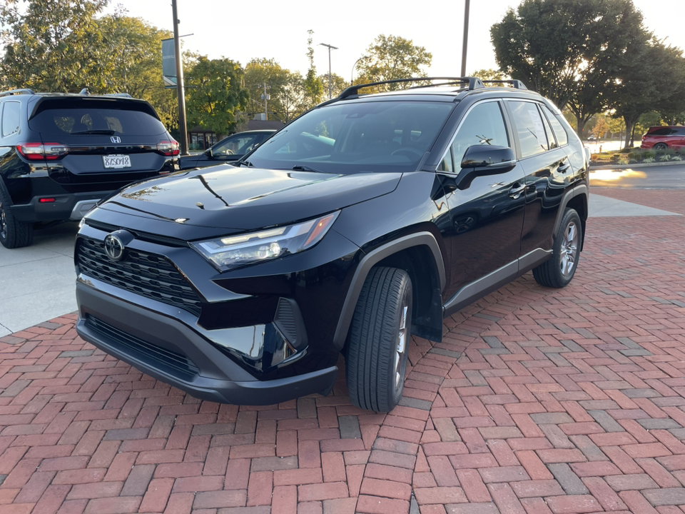 2022 Toyota RAV4  4